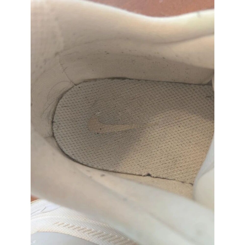 Sneakers - Picture 3 of 5